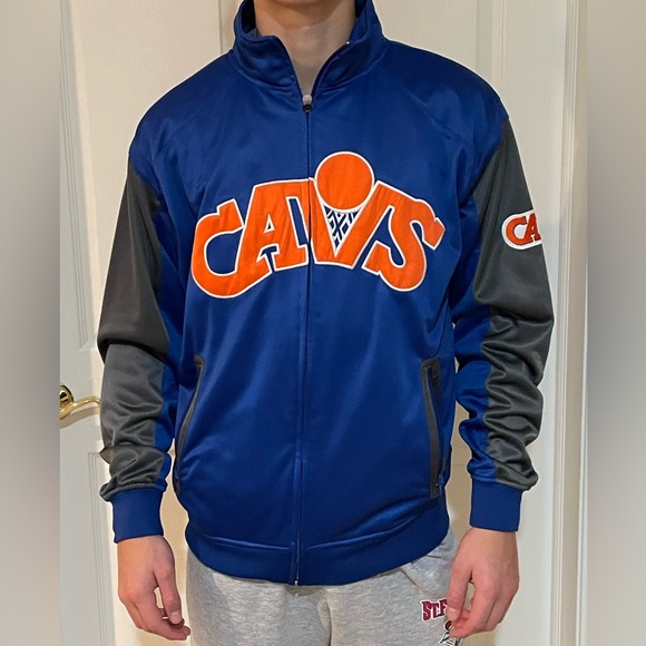 CLEVELAND CAVALIERS Blue Jacket Varsity Style - Picture 2 of 11